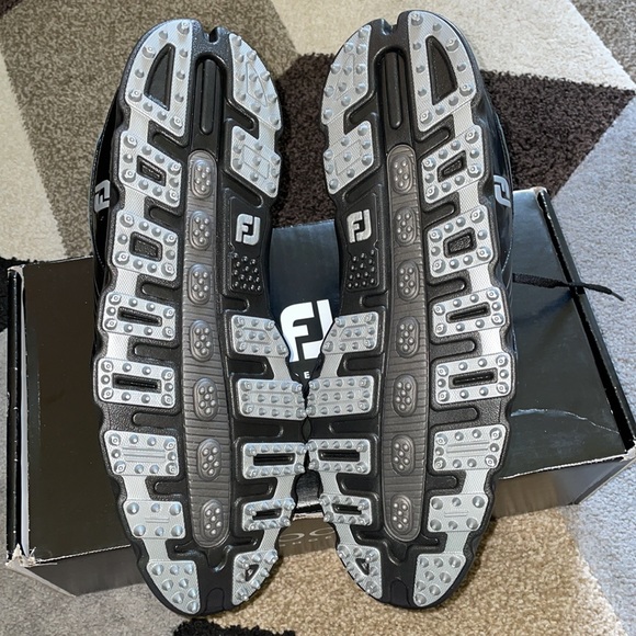 FootJoy Golf Shoes - Picture 3 of 4